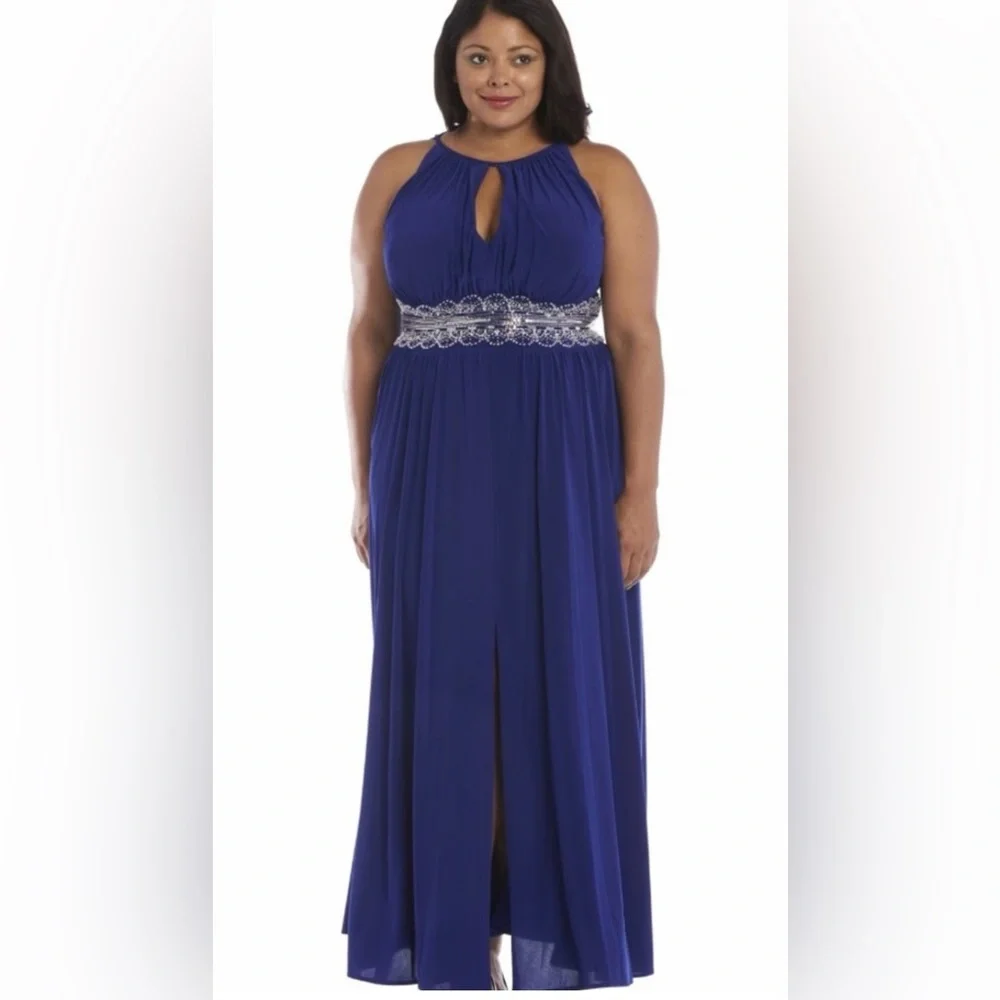 Plus Dress - Picture 5 of 12